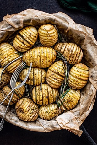 Roasted potatoes with rosemary